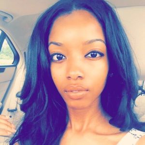 Meet your Posher, Markia